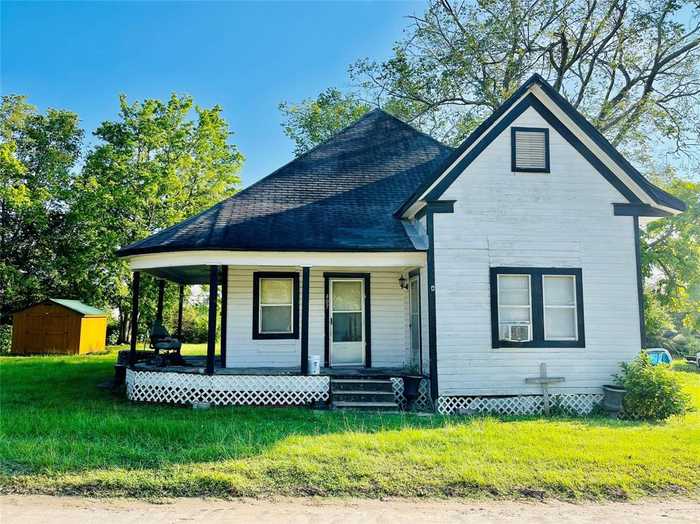 photo 1: 407 W 2nd Street, Groveton TX 75845