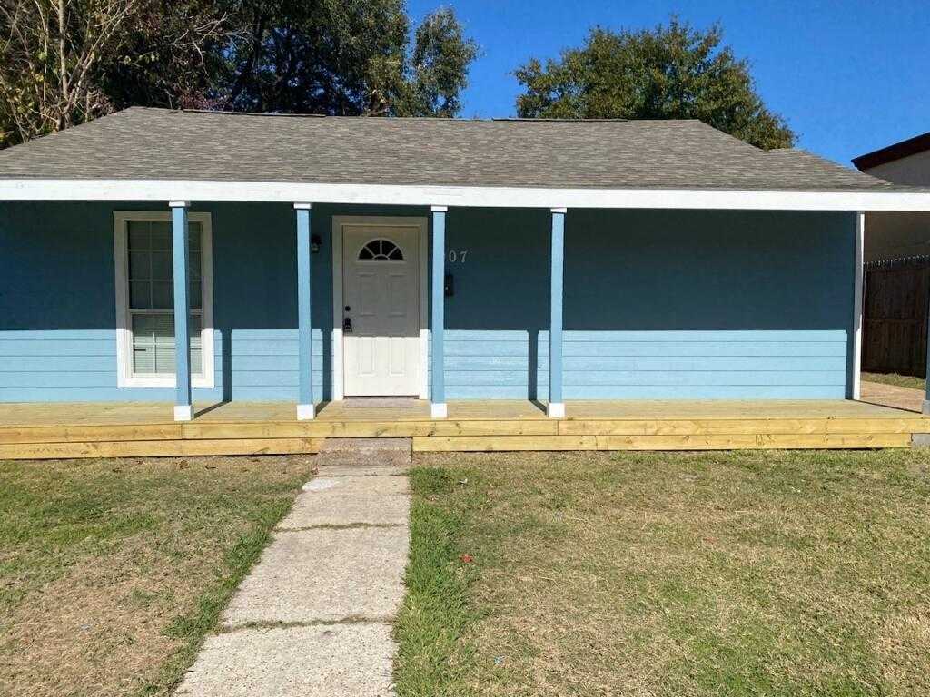 photo 1: 907 Westfall Avenue, Pasadena TX 77506