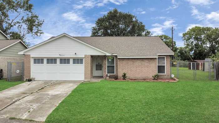 photo 2: 15351 Battersea Gardens Drive, Channelview TX 77530