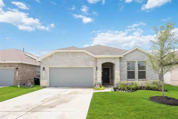 photo 1: 710 Cypress Summit Road, Houston TX 77336