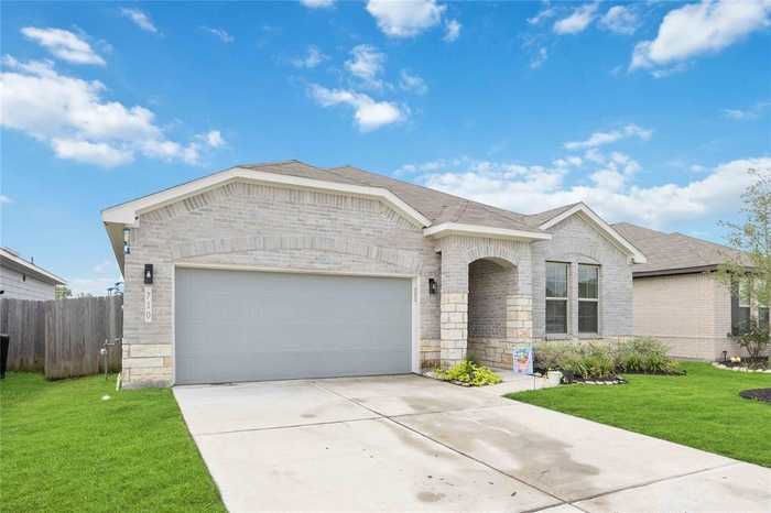 photo 2: 710 Cypress Summit Road, Houston TX 77336