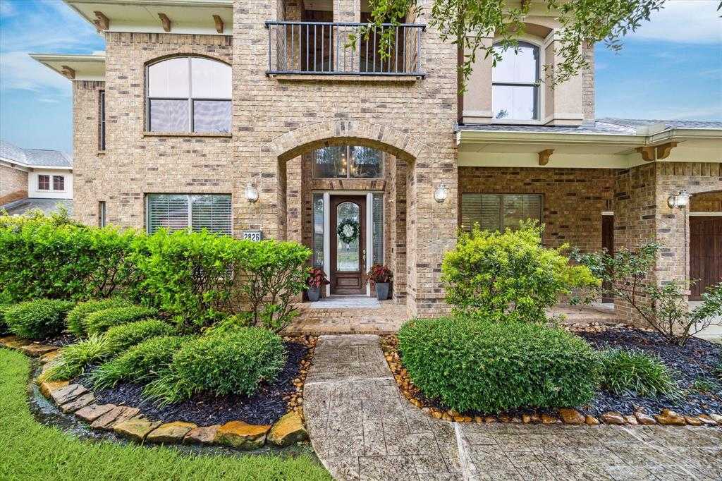 photo 3: 2826 S Cotswold Manor Drive, Kingwood TX 77339