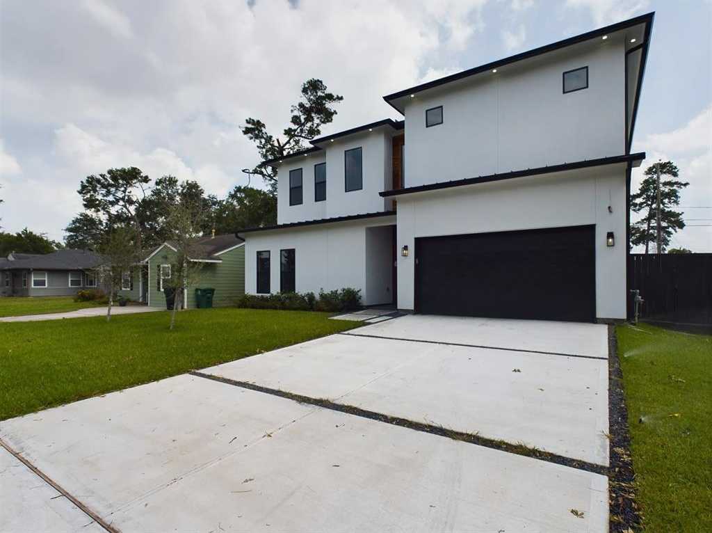 photo 3: 1815 Ebomy Lane, Houston TX 77018