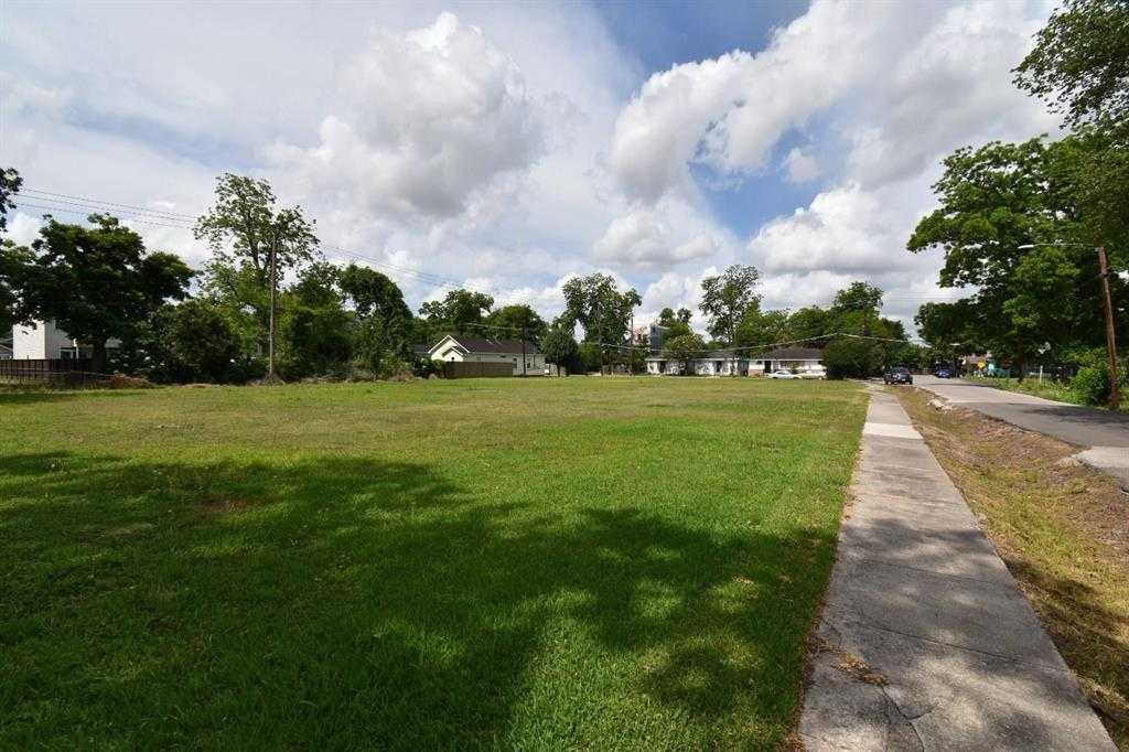 photo 3: 310 E 35th Street, Houston TX 77018