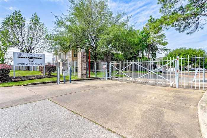 photo 1: 3900 Woodchase Drive Unit 163, Houston TX 77042