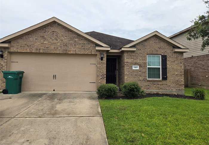 photo 1: 9419 Gold Mountain Drive, Rosharon TX 77583