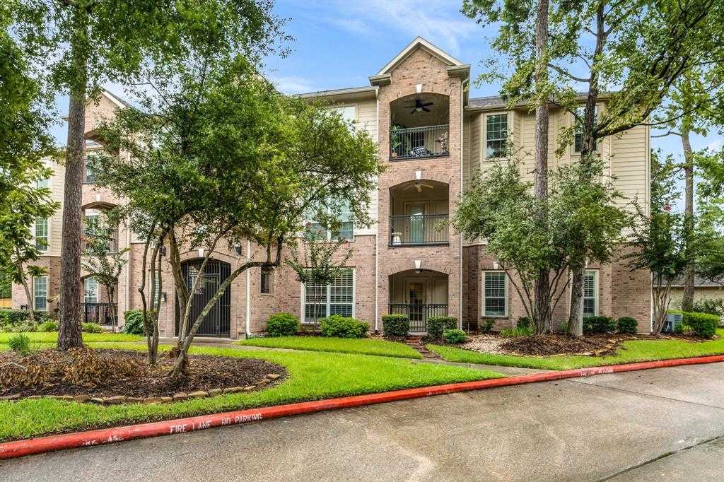 photo 1: 6607 Lake Woodlands Drive Unit 512, The Woodlands TX 77382