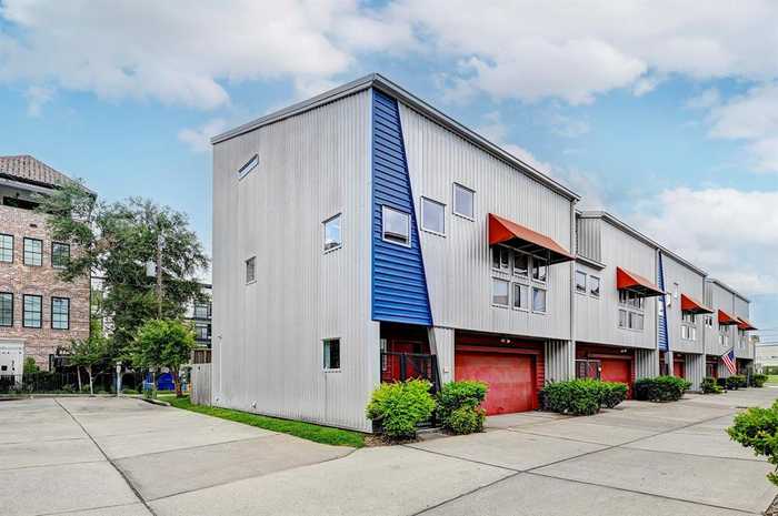 photo 2: 1716 W Dallas Street Unit 9, Houston TX 77019