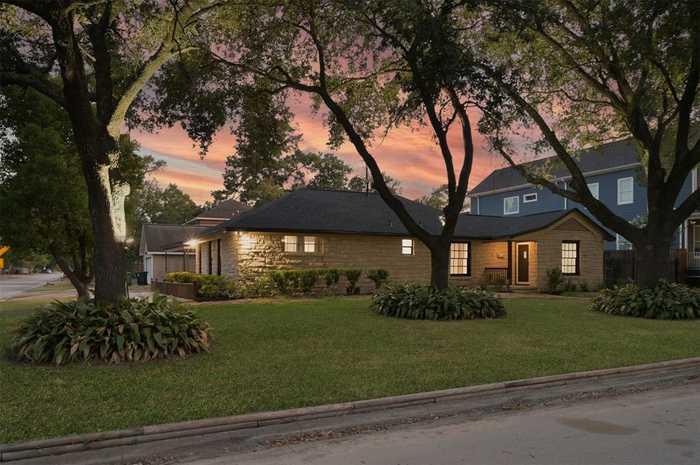 photo 1: 416 Milwaukee Street, Houston TX 77009