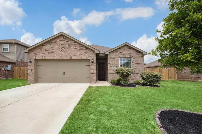 photo 1: 1207 Hollow Stone Drive, Rosharon TX 77583