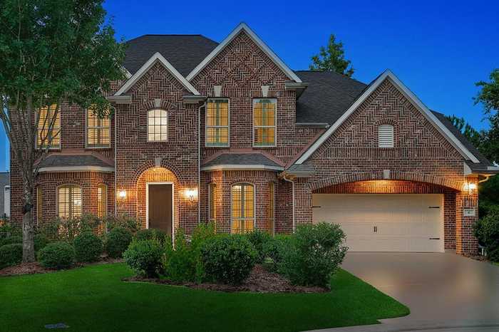 photo 1: 6 BLACK SPRUCE, The Woodlands TX 77389