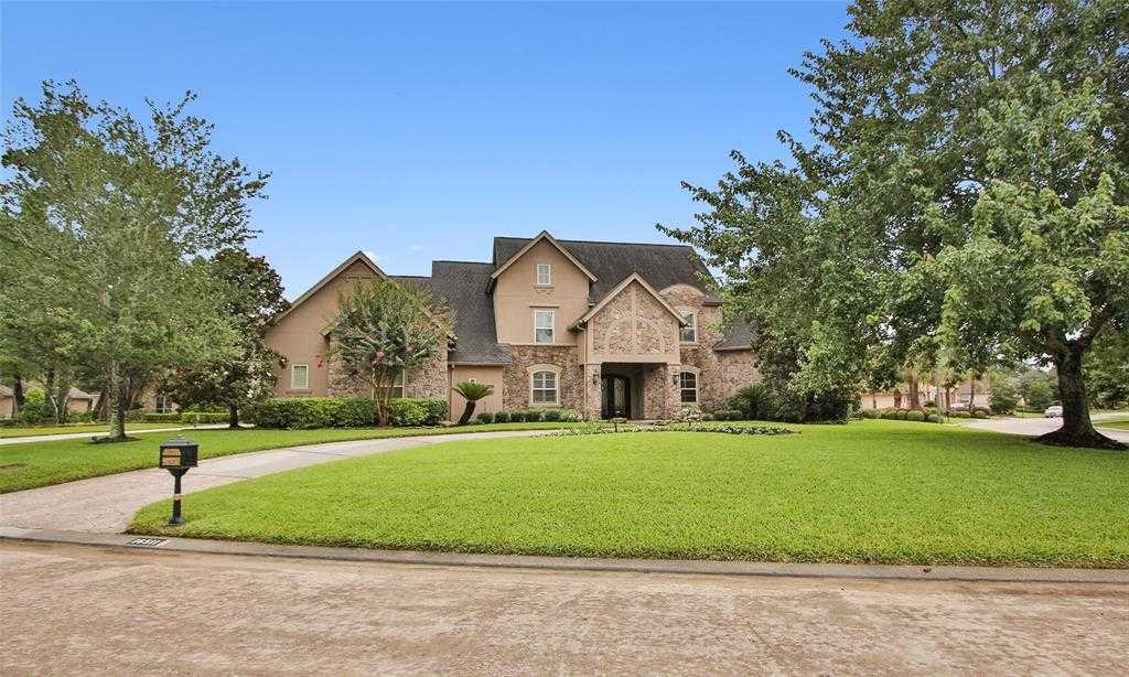 photo 2: 16511 Marble Creek Falls Court, Spring TX 77379