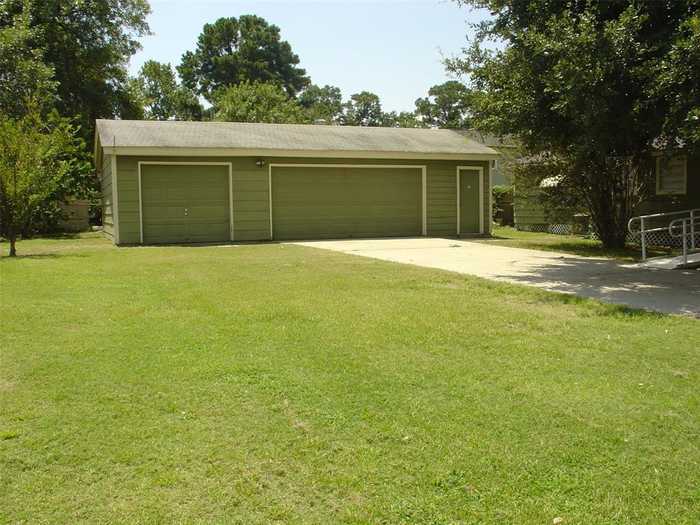 photo 1: 217 Bluebonnet, Livingston TX 77351