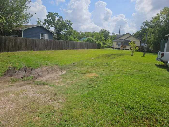 photo 2: 504 Center Street, Richmond TX 77469