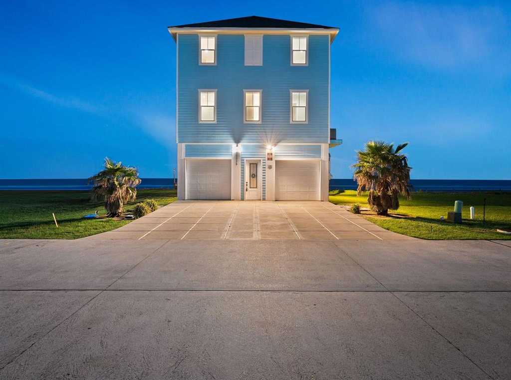 photo 2: 12035 Sand Dollar Beach Drive, Galveston TX 77554