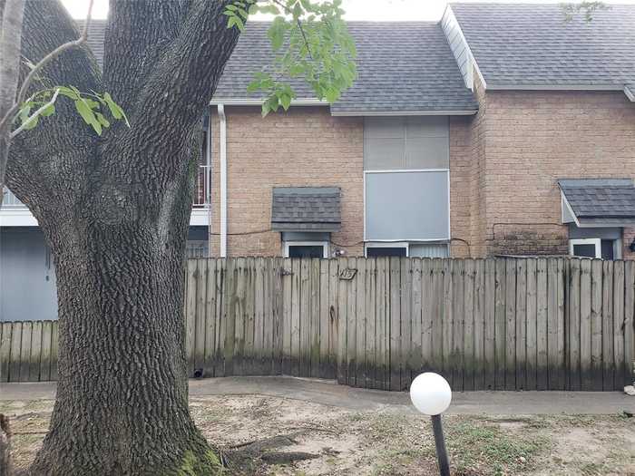 photo 1: 1433 Cedar Post Lane Unit 15, Houston TX 77055