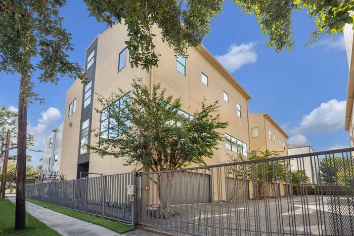 photo 11: 4808 Chenevert Street, Houston TX 77004