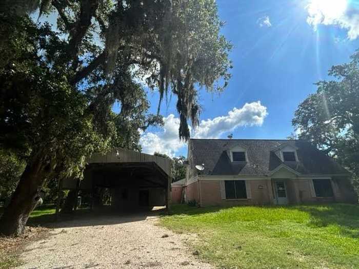 photo 1: 543 Bluebonnet Drive, Freeport TX 77541