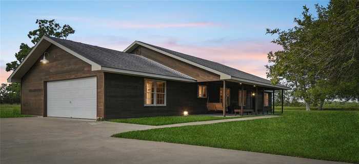 photo 2: 901 Casey Drive, Beaumont TX 77713