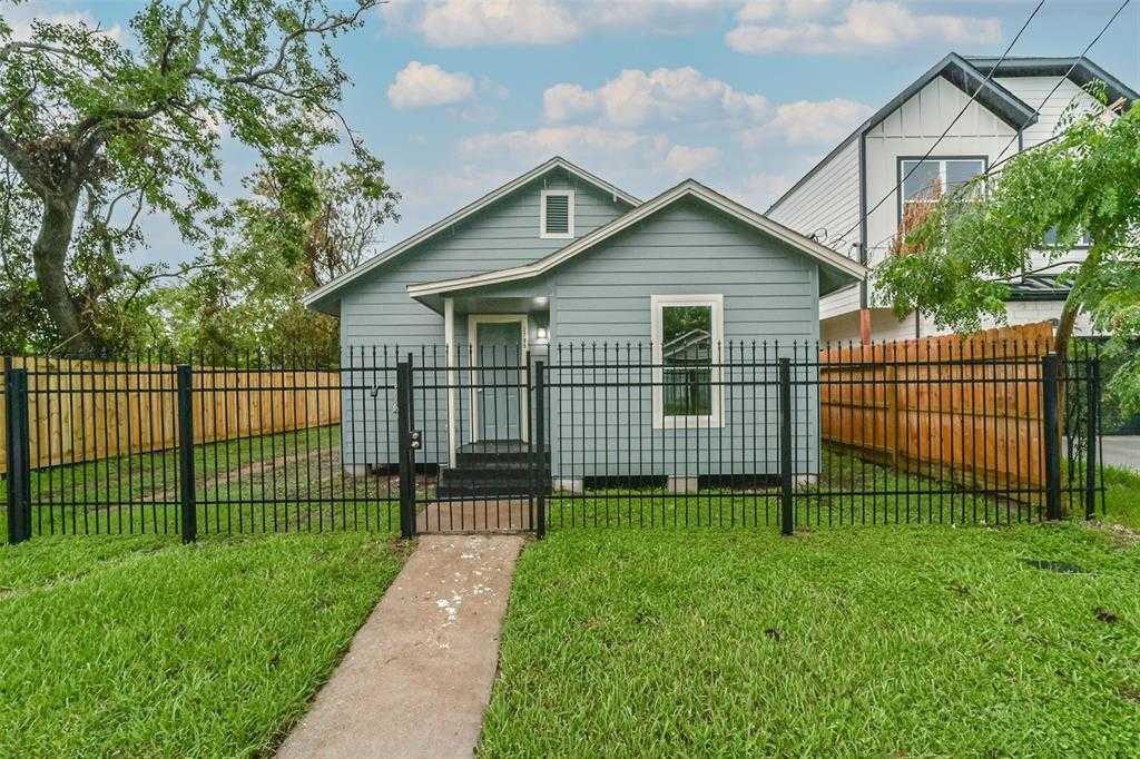 photo 1: 2705 Winbern Street, Houston TX 77004