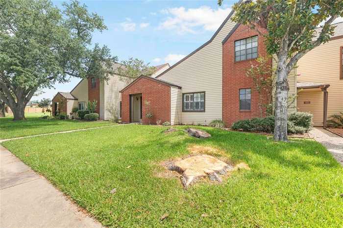 photo 1: 107 Briar Ridge Drive, Bellville TX 77418