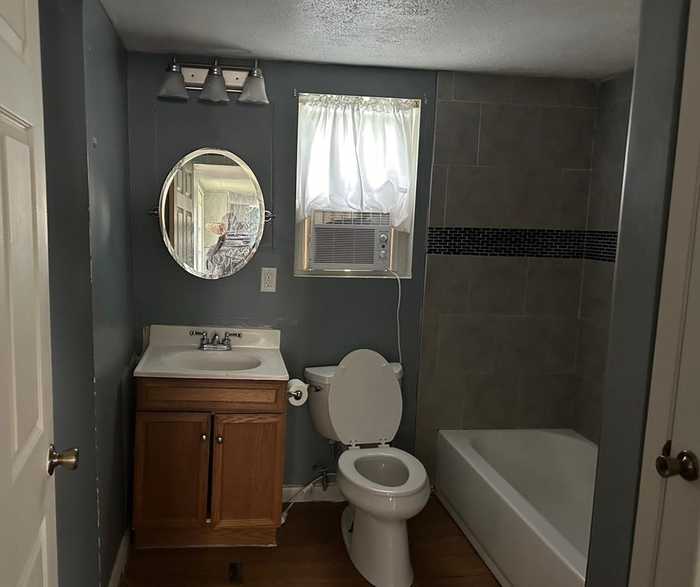 photo 7: 1700 Avenue H, Bay City TX 77414