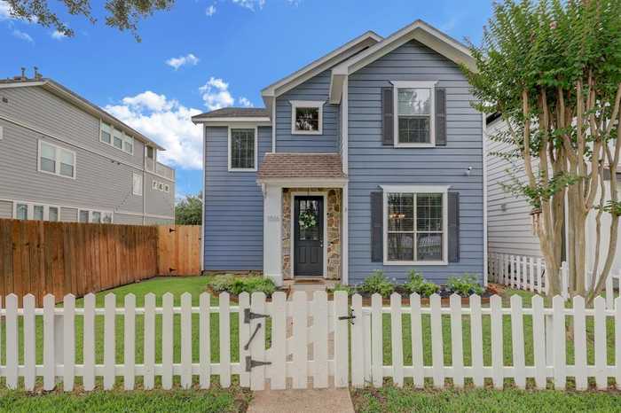 photo 2: 1516 Bevis Street, Houston TX 77008