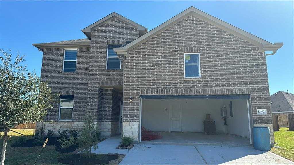 photo 2: 8402 Bay Ridge Circle, Baytown TX 77523