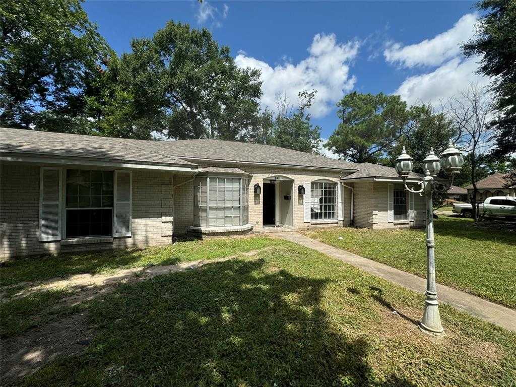 photo 2: 8411 Werner Street, Houston TX 77037