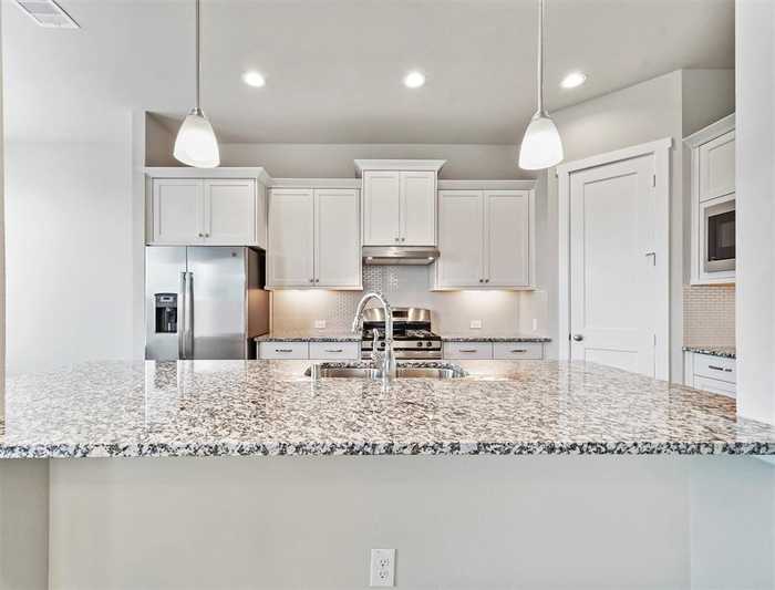 photo 2: 3204 Isabella Falls Drive, Katy TX 77493