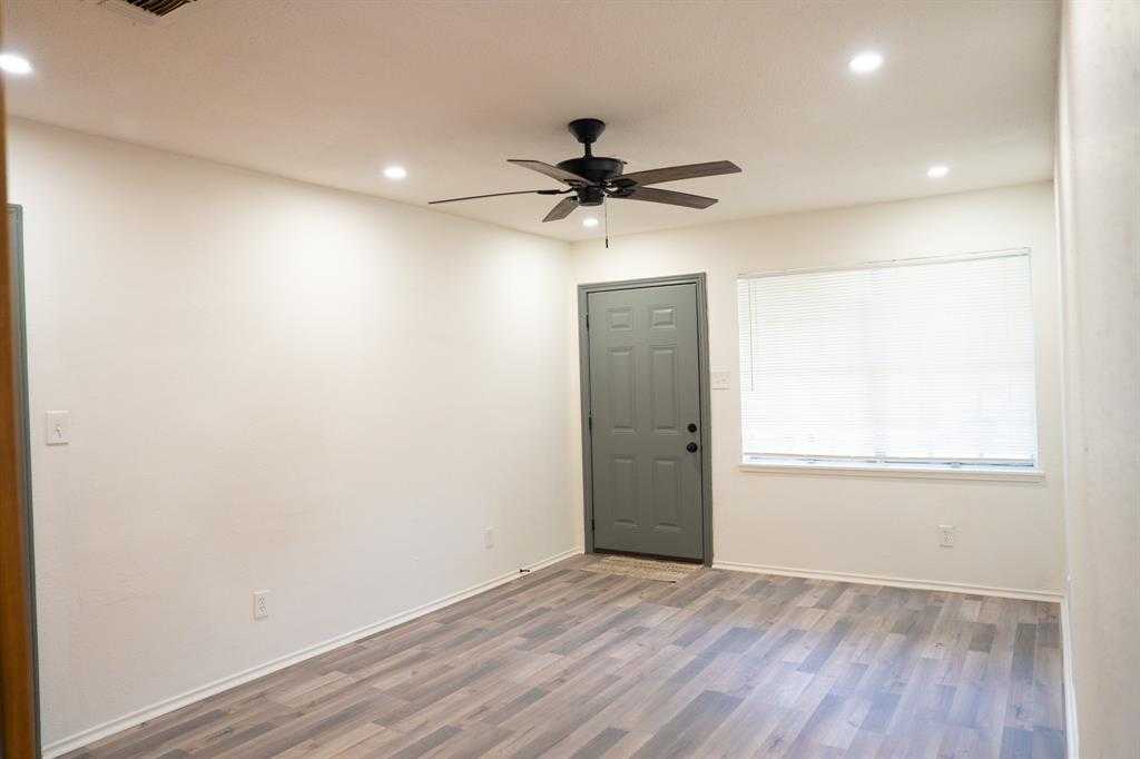 photo 3: 10603 Sorsby Way, Houston TX 77047