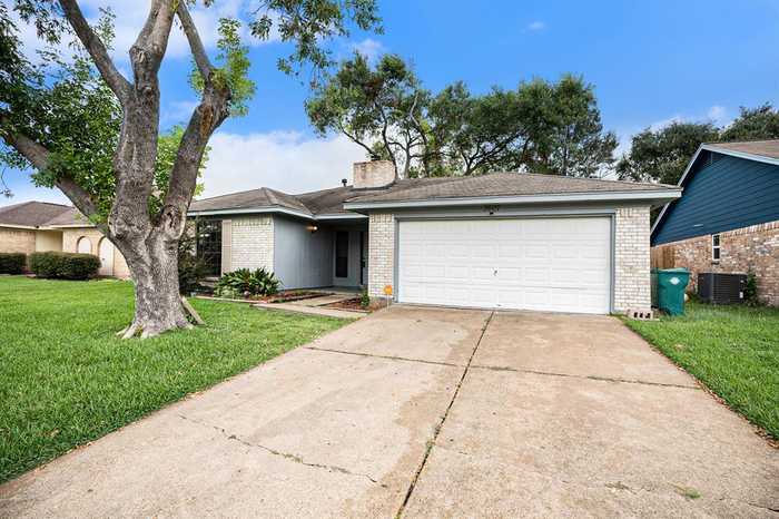 photo 1: 3607 Sunshine Lane, Pasadena TX 77505