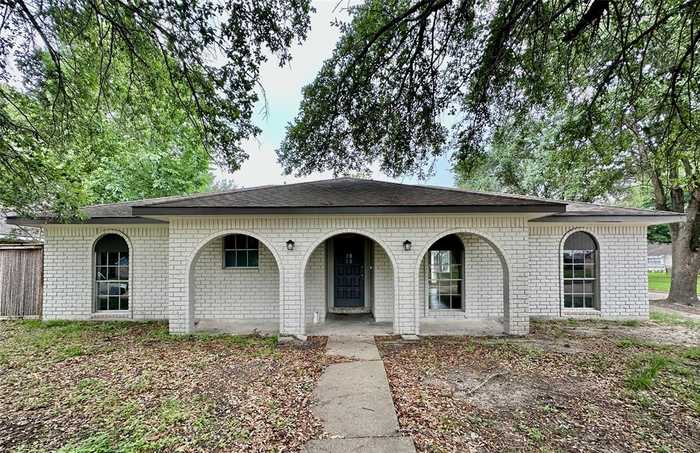 photo 1: 5926 Darkwood Drive, Houston TX 77088