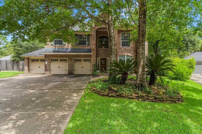 photo 1: 38 Crested Point Place, The Woodlands TX 77382