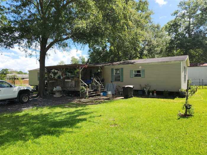 photo 1: 860 Pine Street, Vidor TX 77662