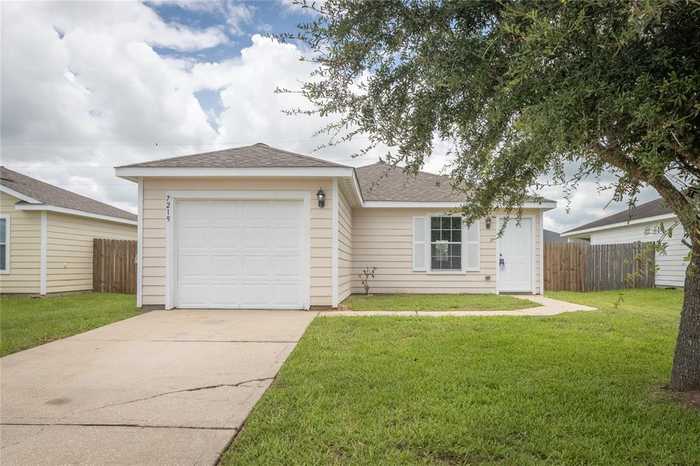 photo 1: 7219 Lilac Manor Lane, Richmond TX 77469