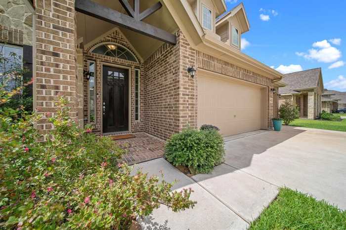 photo 2: 12214 Gatewood Drive, Mont Belvieu TX 77535