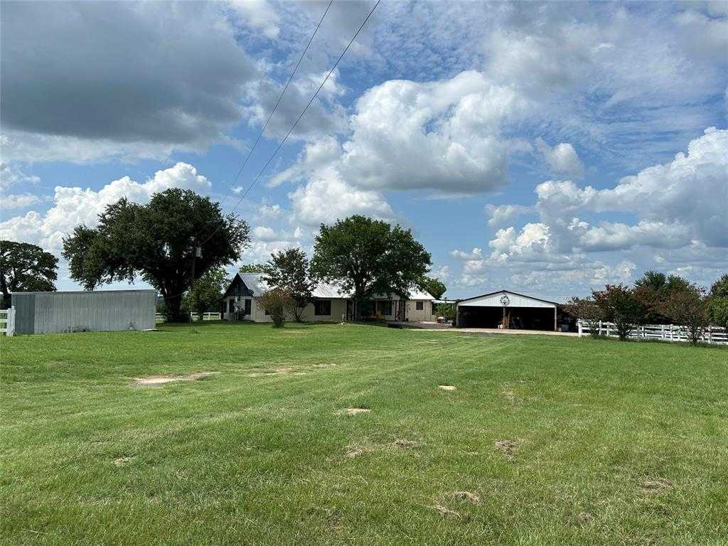 photo 1: 1166 County Road 882, Jewett TX 75846