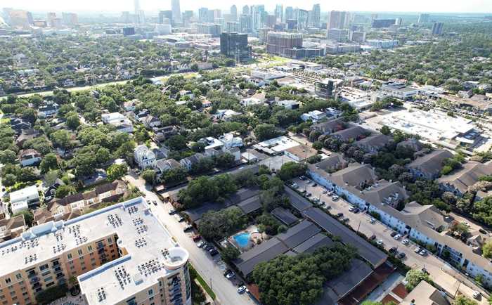 photo 33: 3930 W Alabama Street Unit 7, Houston TX 77027