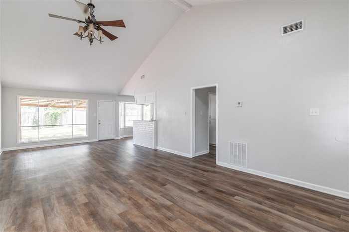 photo 2: 9747 Ebb Street, Houston TX 77089