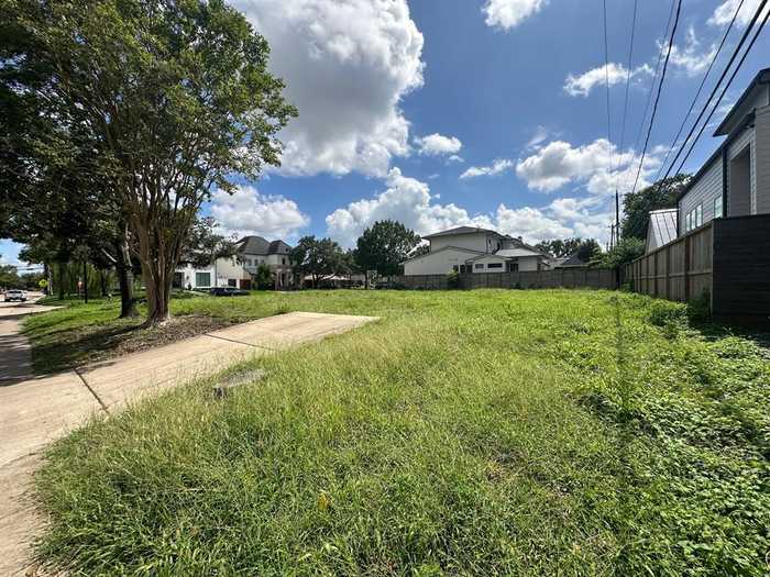 photo 2: 3755 Merrick Street, Houston TX 77025