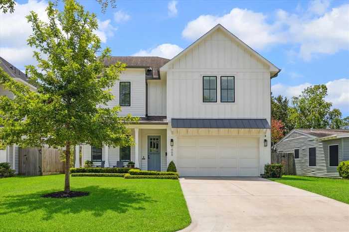 photo 1: 1409 Chamboard Lane, Houston TX 77018