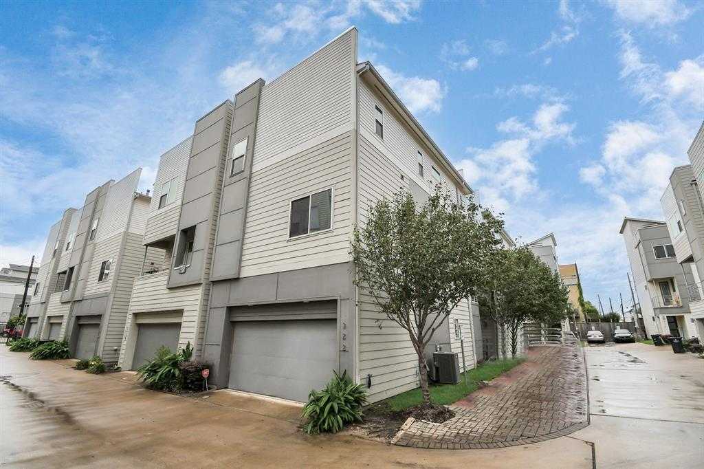 photo 1: 322 Eado Park Circle, Houston TX 77020