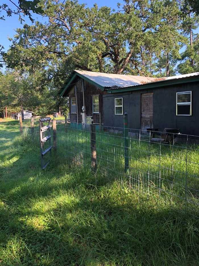 photo 2: 326 Valentine Road, La Grange TX 78945