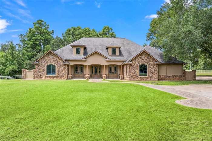 photo 1: 14506 Wildwood Trace, Magnolia TX 77354