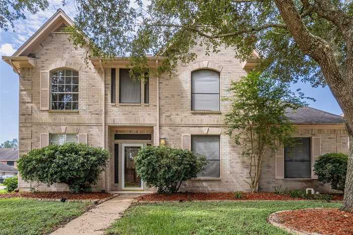 photo 2: 7642 Rainbow Bend Drive, Pasadena TX 77505