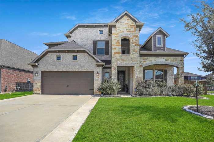 photo 1: 221 Bright Bluff Circle, Waller TX 77484