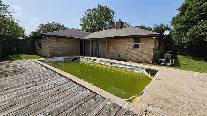 photo 22: 2402 Heather Street, Highlands TX 77562