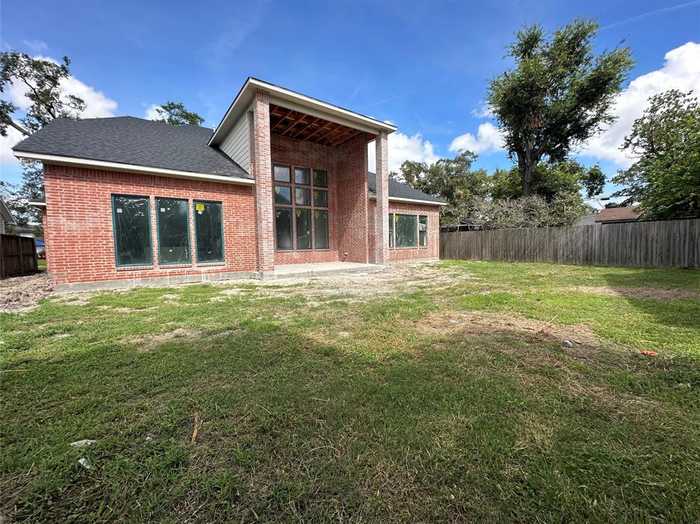 photo 15: 1630 Bayram Drive, Houston TX 77055