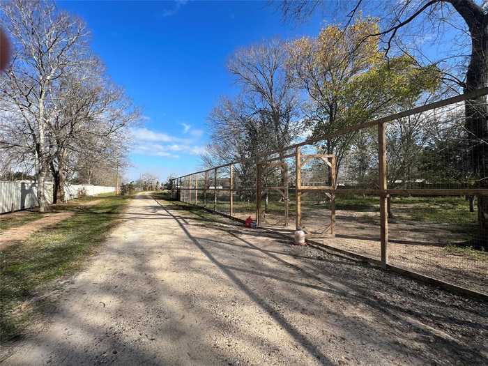 photo 1: 2234 County Road 155, Alvin TX 77511